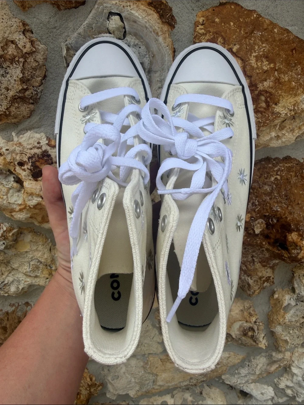 Converse CTAS Eva lift high tops youth 6 women’s 8 embroidered floral
